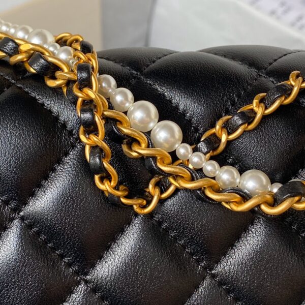 CHANEL MINI FLAP BAG - Image 5