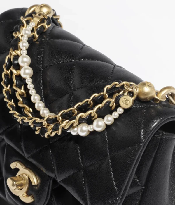 CHANEL MINI FLAP BAG - Image 4