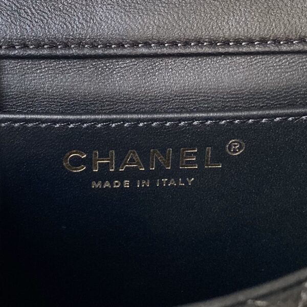 CHANEL MINI FLAP BAG - Image 7