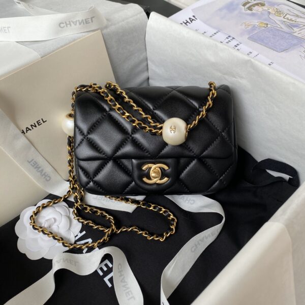 CHANEL MINI FLAP BAG - Image 5