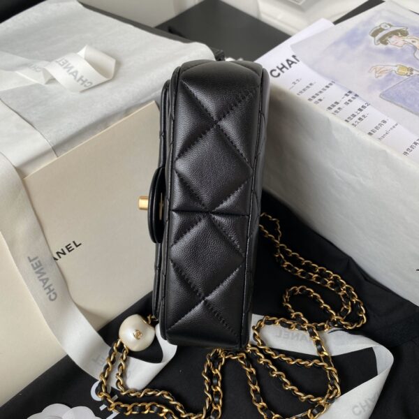 CHANEL MINI FLAP BAG - Image 8