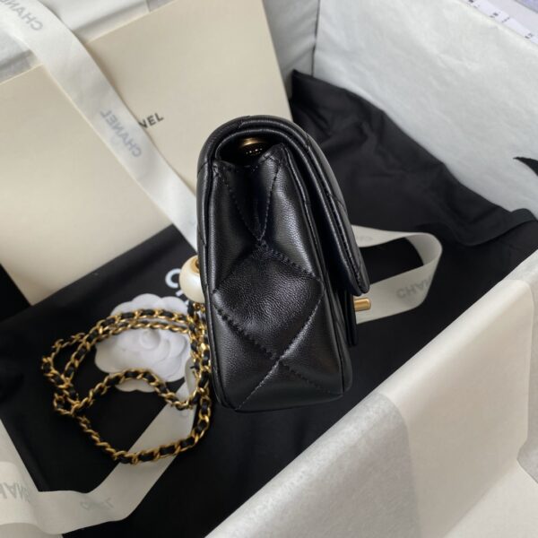 CHANEL MINI FLAP BAG - Image 9