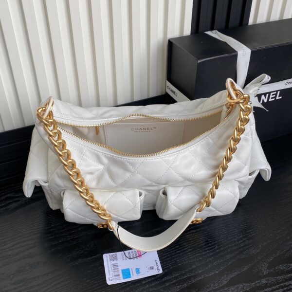 CHANEL Maxi Hobo Bag AS5302 - Image 5