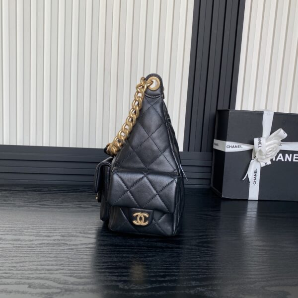 CHANEL Maxi Hobo Bag AS5302 - Image 12