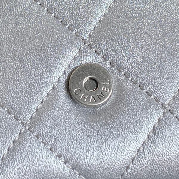 CHANEL Maxi Hobo Bag AS5302 - Image 22
