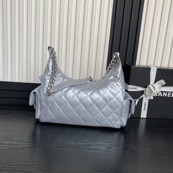 CHANEL Maxi Hobo Bag AS5302 - Image 17