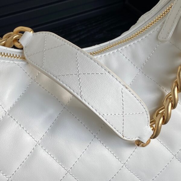 CHANEL Maxi Hobo Bag AS5302 - Image 6