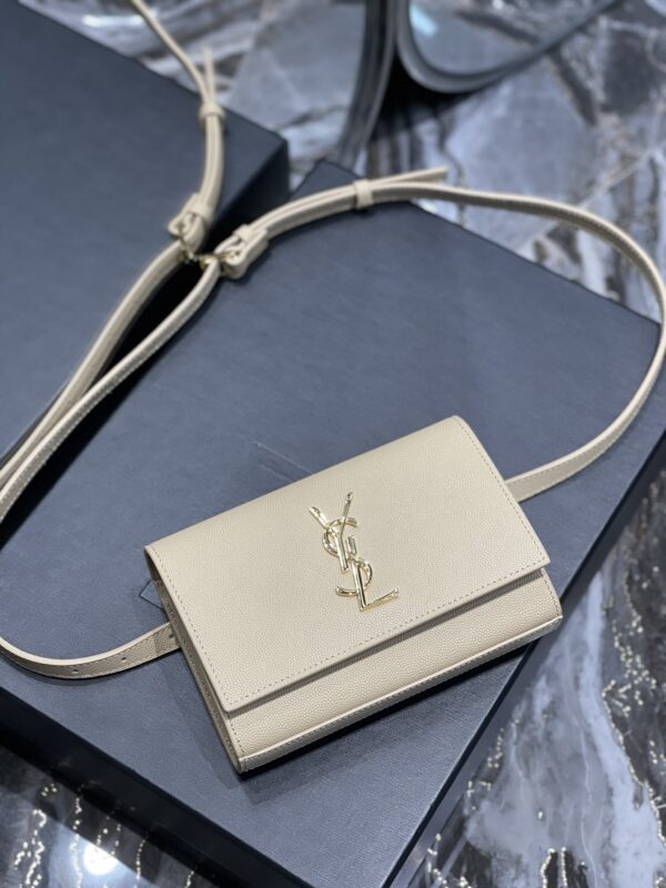 KATE BELT BAG IN GRAIN DE POUDRE-EMBOSSED LEATHER - Image 18