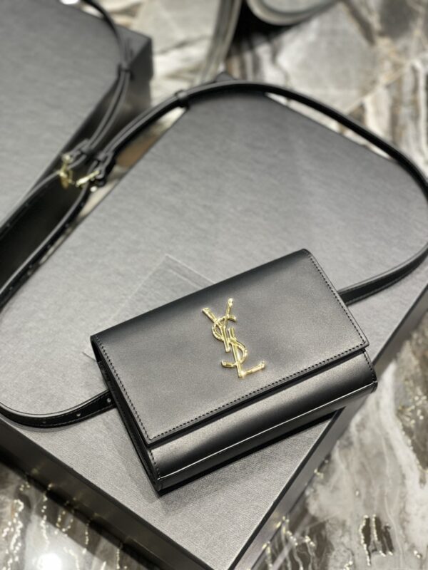 KATE BELT BAG IN GRAIN DE POUDRE-EMBOSSED LEATHER - Image 6