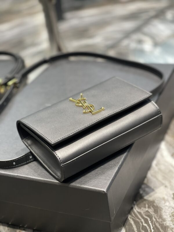 KATE BELT BAG IN GRAIN DE POUDRE-EMBOSSED LEATHER - Image 7