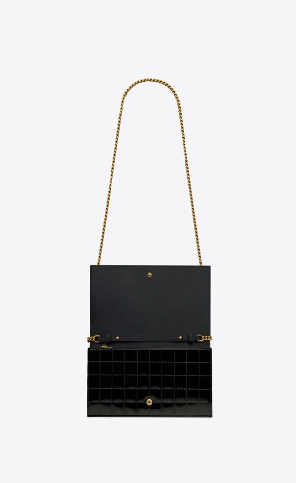 PATENT LEATHER CASSANDRE CHAIN WALLET - Image 4
