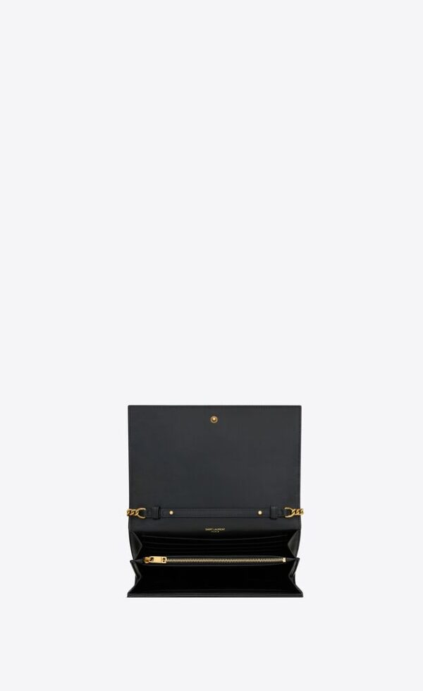 PATENT LEATHER CASSANDRE CHAIN WALLET - Image 5