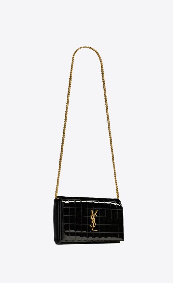 PATENT LEATHER CASSANDRE CHAIN WALLET - Image 6
