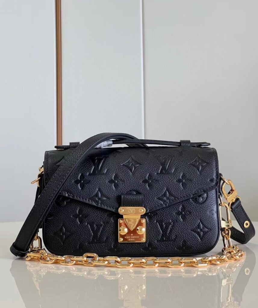 Pochette Métis East West M46595