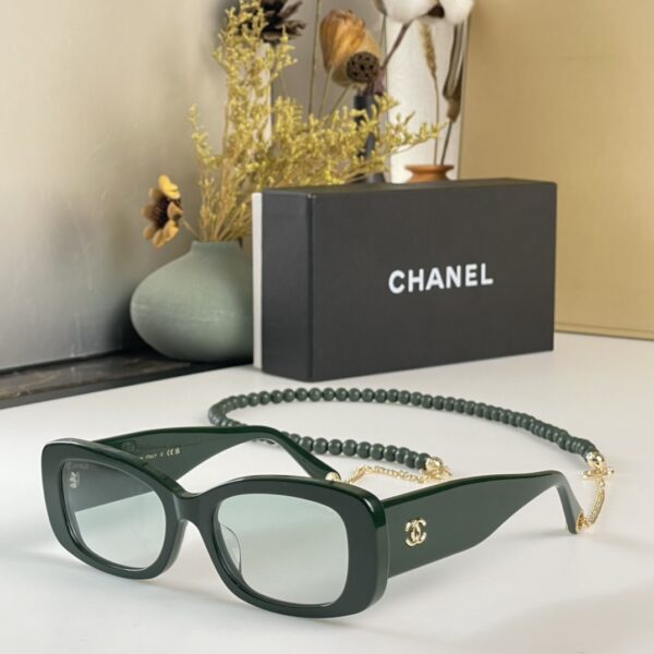 CHANEL RECTANGLE SUNGLASSES - Image 6
