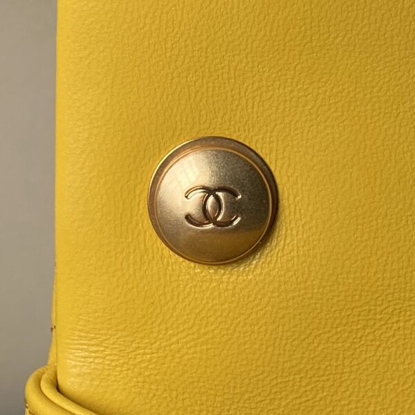 CHANEL SMALL FLAP BAG - Image 8
