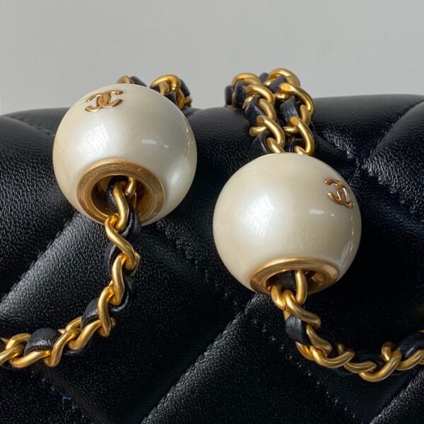 CHANEL SMALL FLAP BAG - Image 14