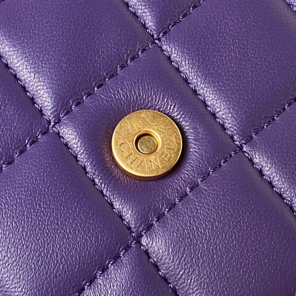 CHANEL SMALL MESSENGER BAG - Image 5