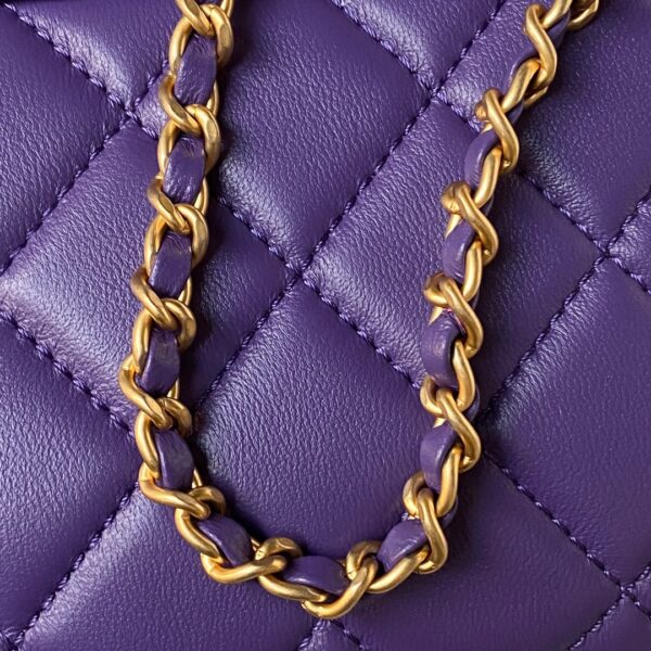 CHANEL SMALL MESSENGER BAG - Image 6
