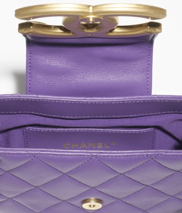 CHANEL SMALL MESSENGER BAG - Image 4