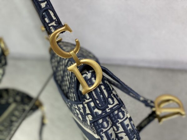 Dior Saddle Bag - Image 9