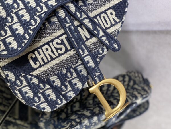 Dior Saddle Bag - Image 10