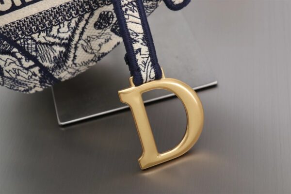 Dior Saddle Bag - Image 14