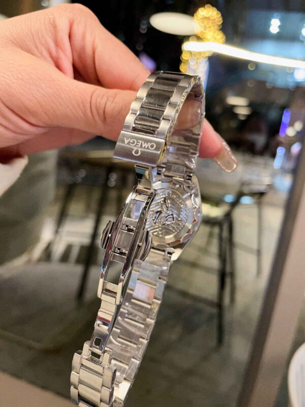 AQUA TERRA 150M QUARTZ 28 MM | Purple - Image 3