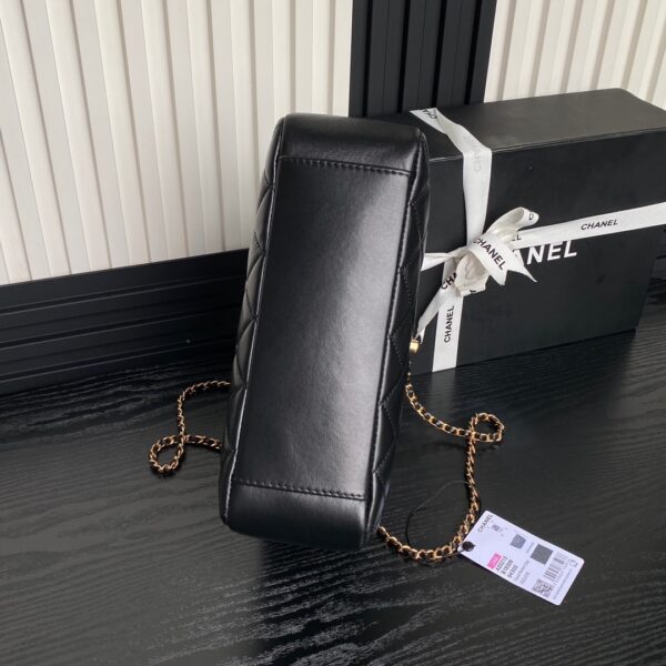 CHANEL Small Shopping Bag - Image 9