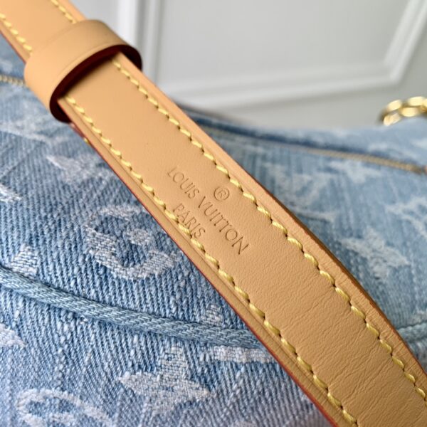 louis vuitton Loop M24846 - Image 10