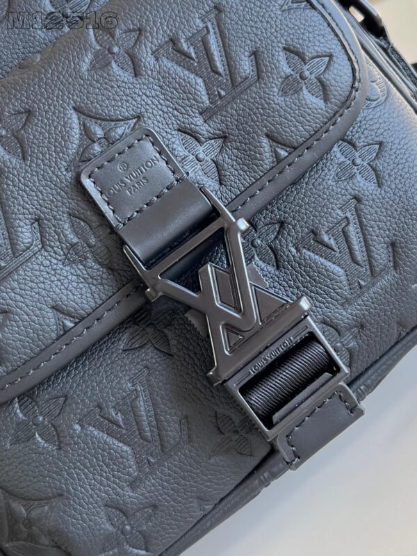 Louis Vuitton Getaway Messenger M12516 - Image 9