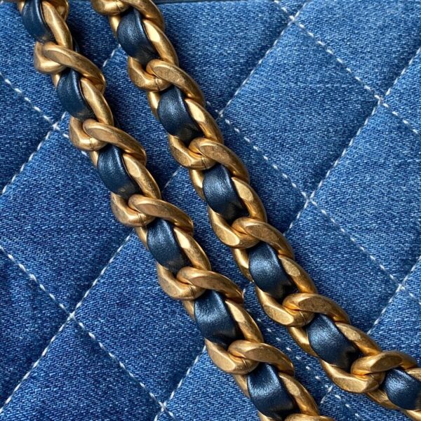 CHANEL HOBO HANDBAG - Image 7