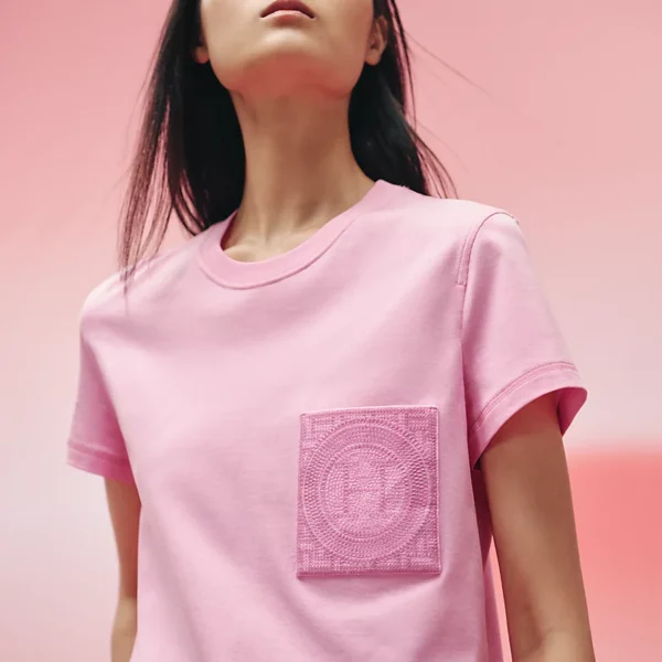 Embroidered pocket t-shirt - Image 3