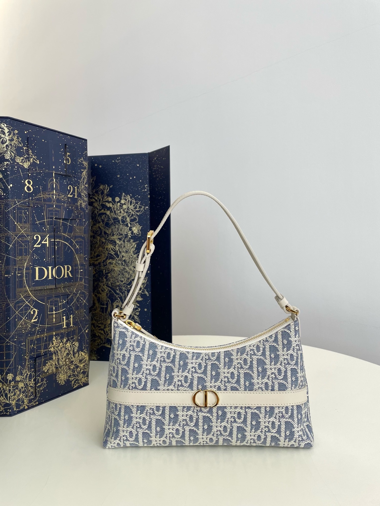 30 Montaigne Cigale Mini Bag - Image 10