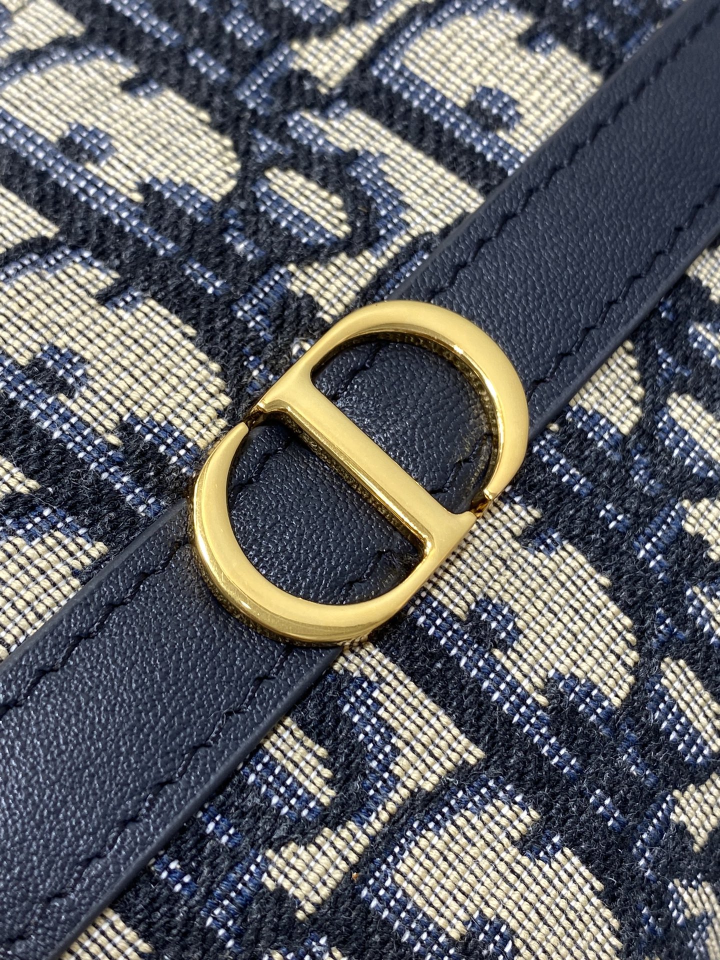 30 Montaigne Cigale Mini Bag - Image 9