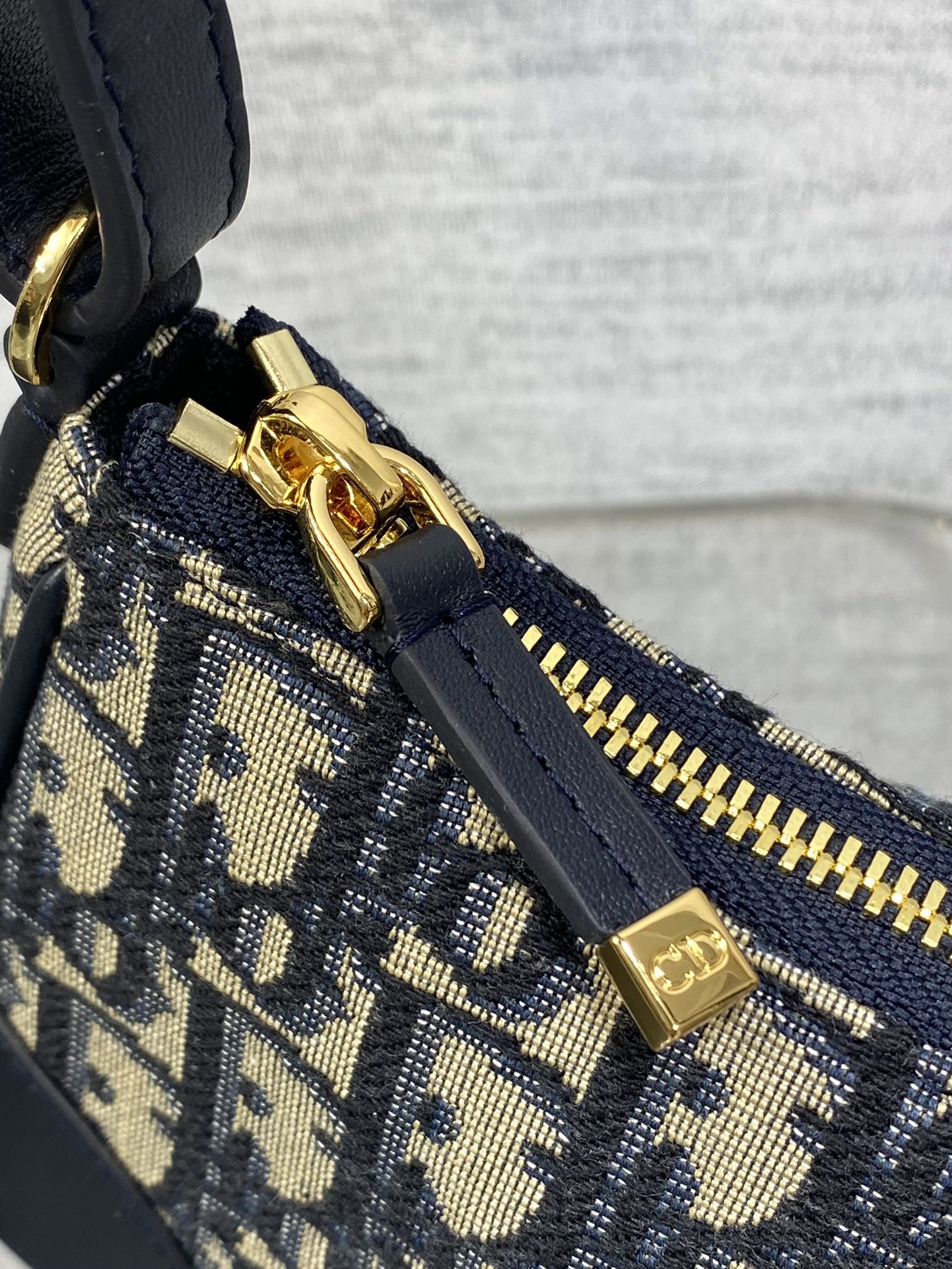 30 Montaigne Wanderlust Mini Bag - Image 15