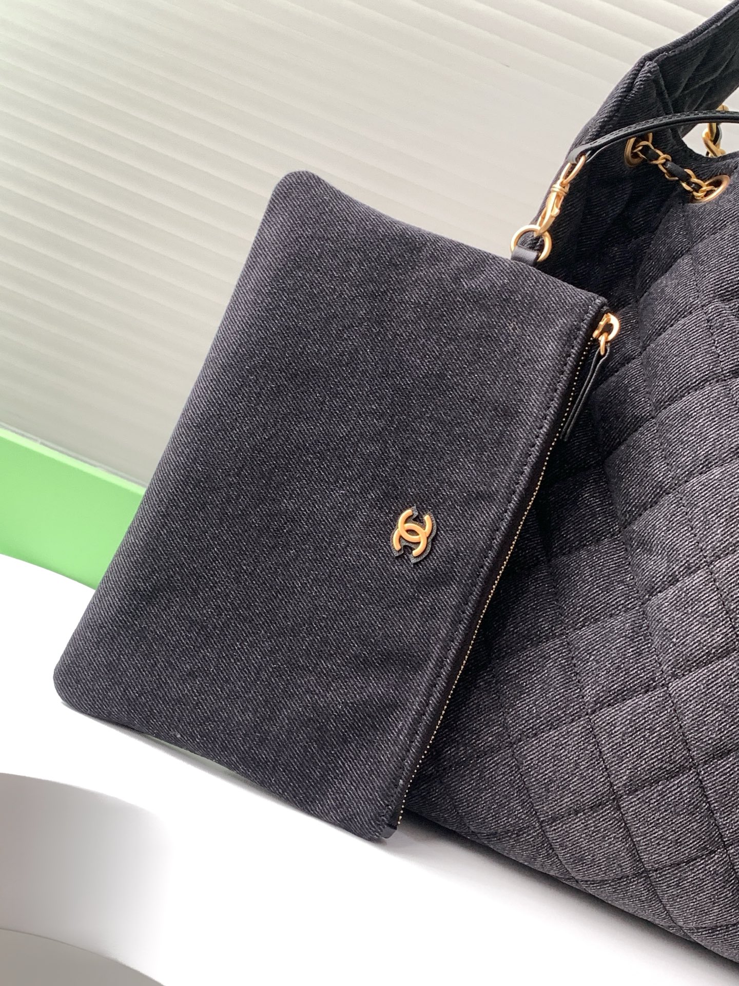 CHANEL 25 Medium Handbag AS5311 - Image 14