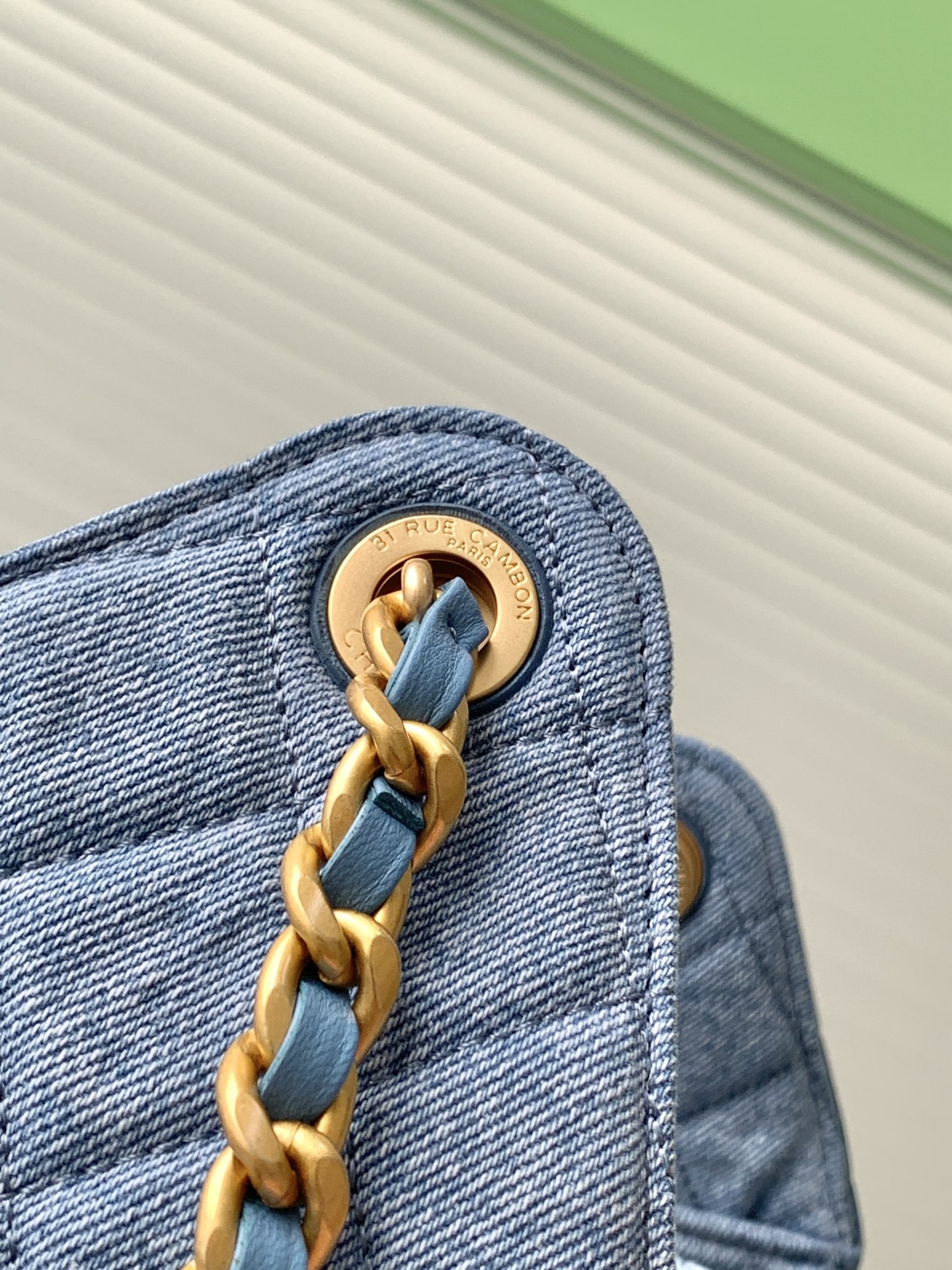 CHANEL 25 Medium Handbag AS5311 - Image 25