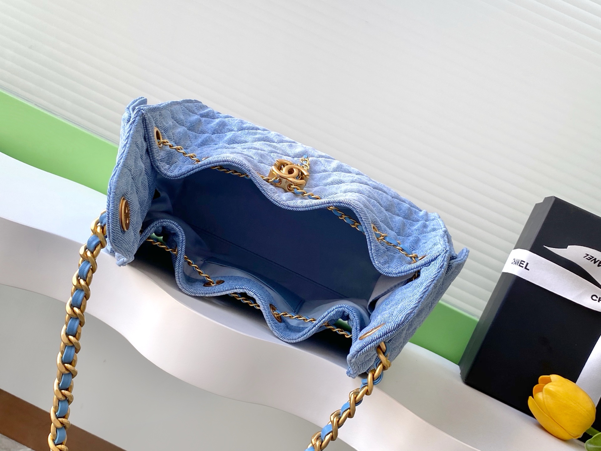 CHANEL 25 Small Handbag AS5293 - Image 6