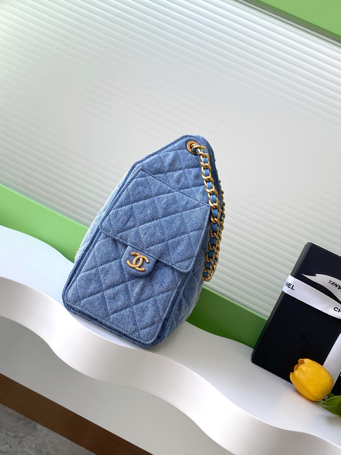 CHANEL 25 Small Handbag AS5293 - Image 4