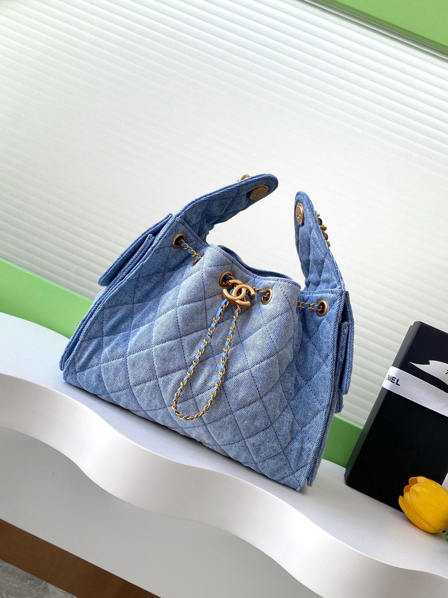 CHANEL 25 Small Handbag AS5293 - Image 2