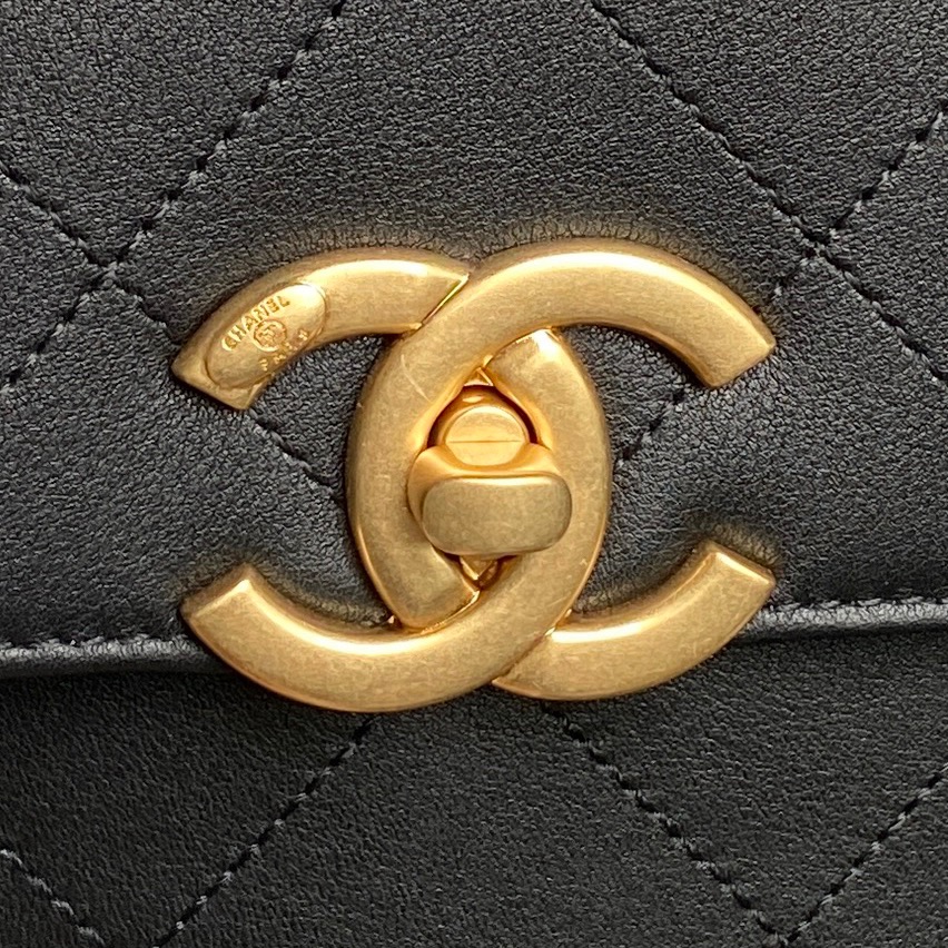 CHANEL Large Flap Bag with Top Handle AS5467 - Image 3
