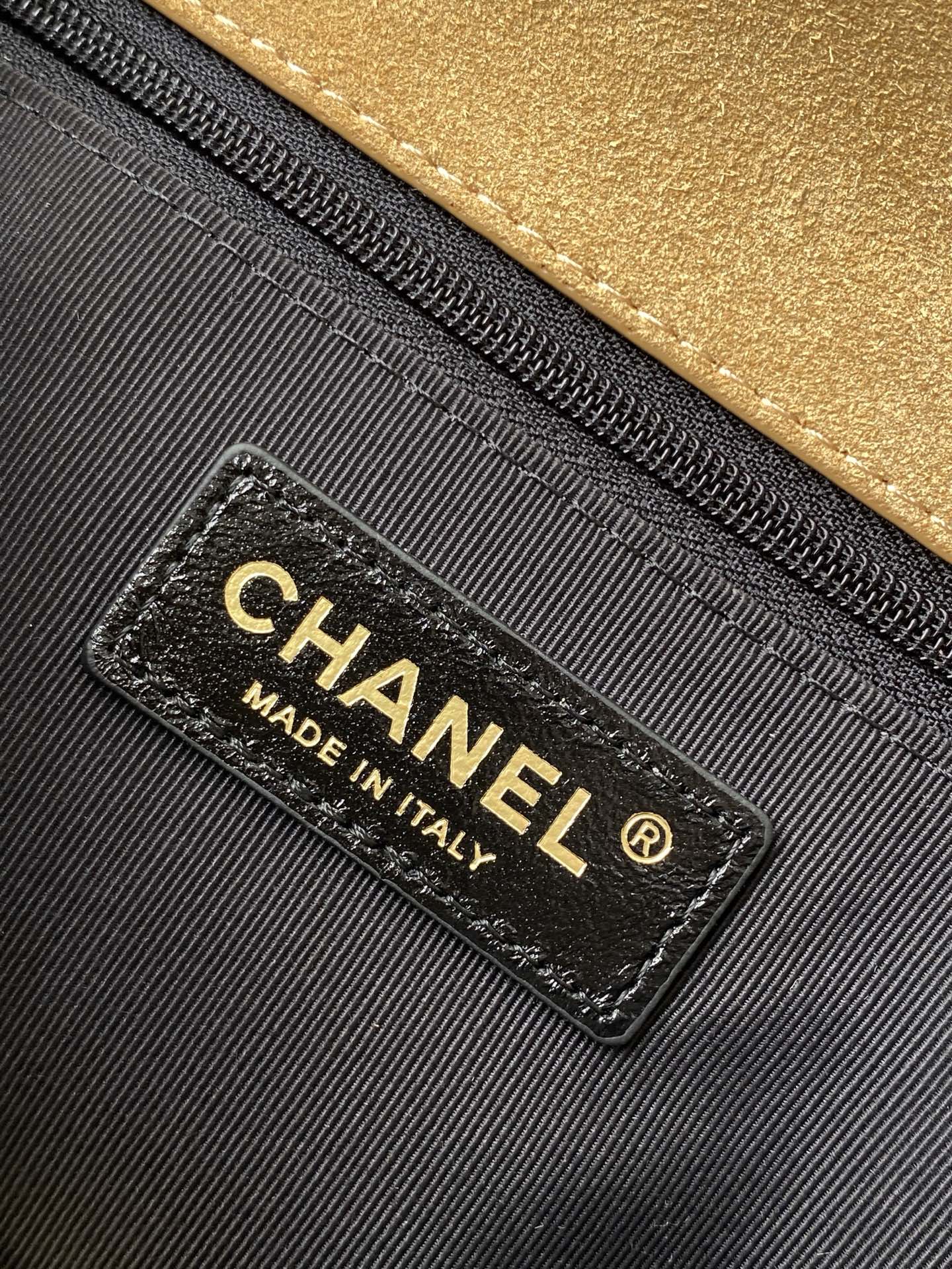 CHANEL Large Flap Bag with Top Handle AS5637 - Image 10