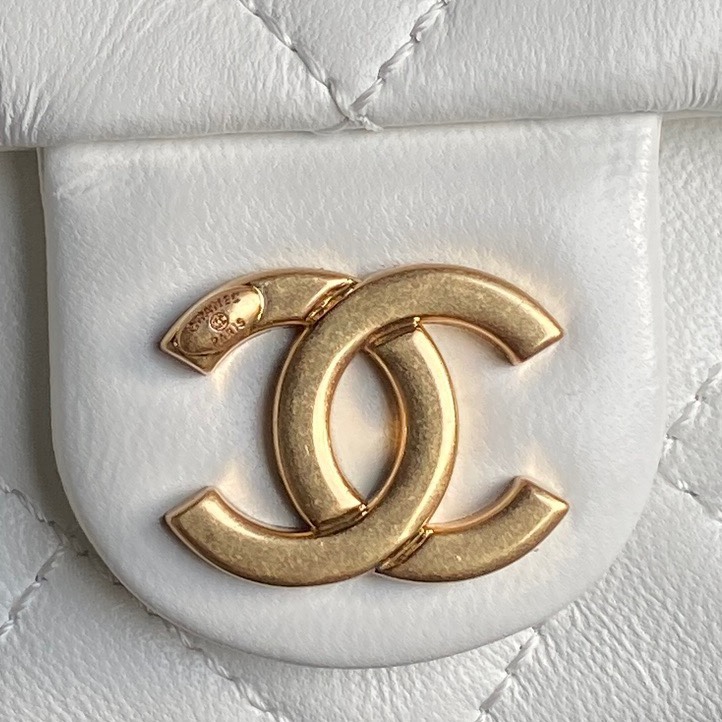CHANEL Large Hobo Bag AS5339 - Image 4
