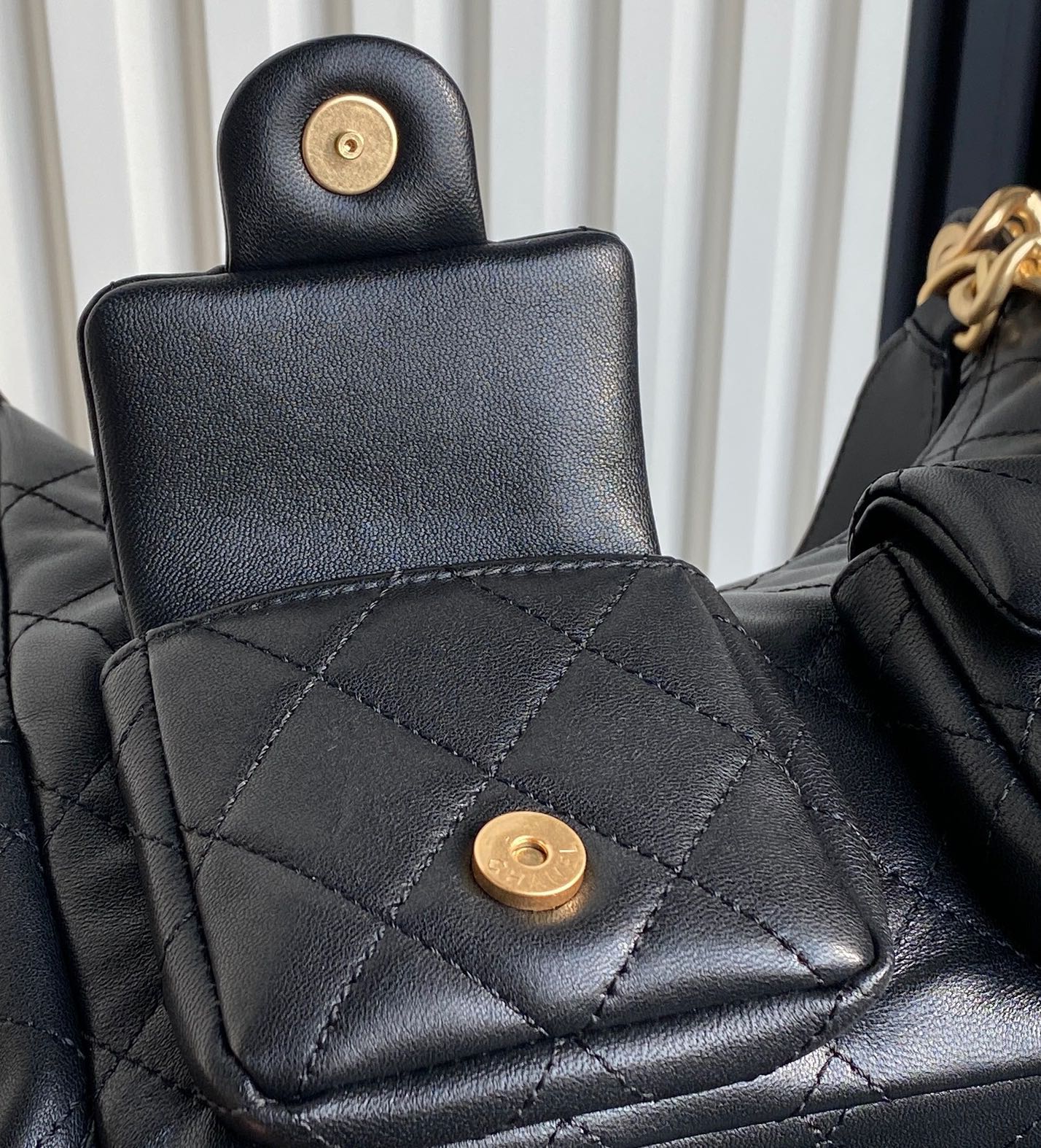 CHANEL Large Hobo Bag AS5339 - Image 15