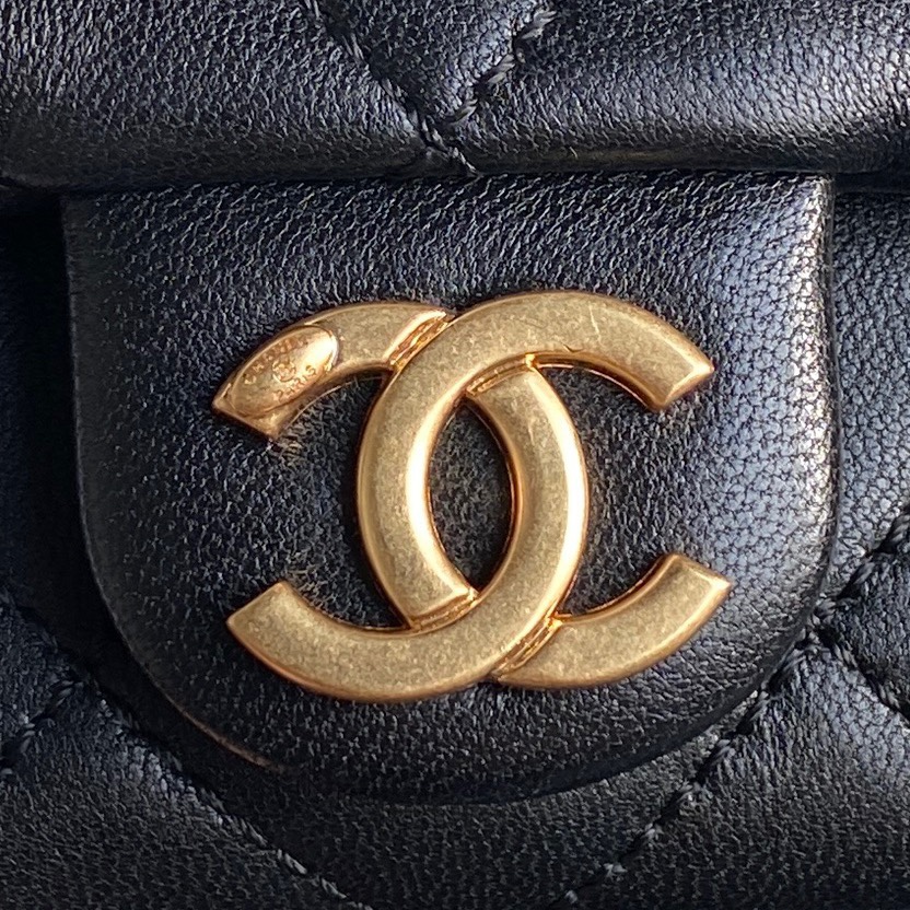 CHANEL Large Hobo Bag AS5339 - Image 12