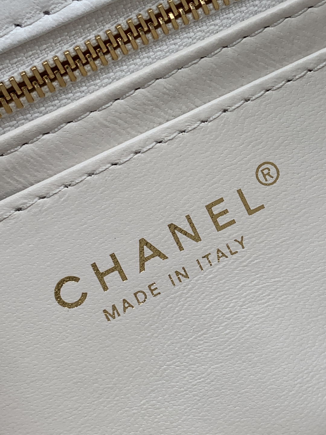 CHANEL Mini Flap Bag AS5758 - Image 30