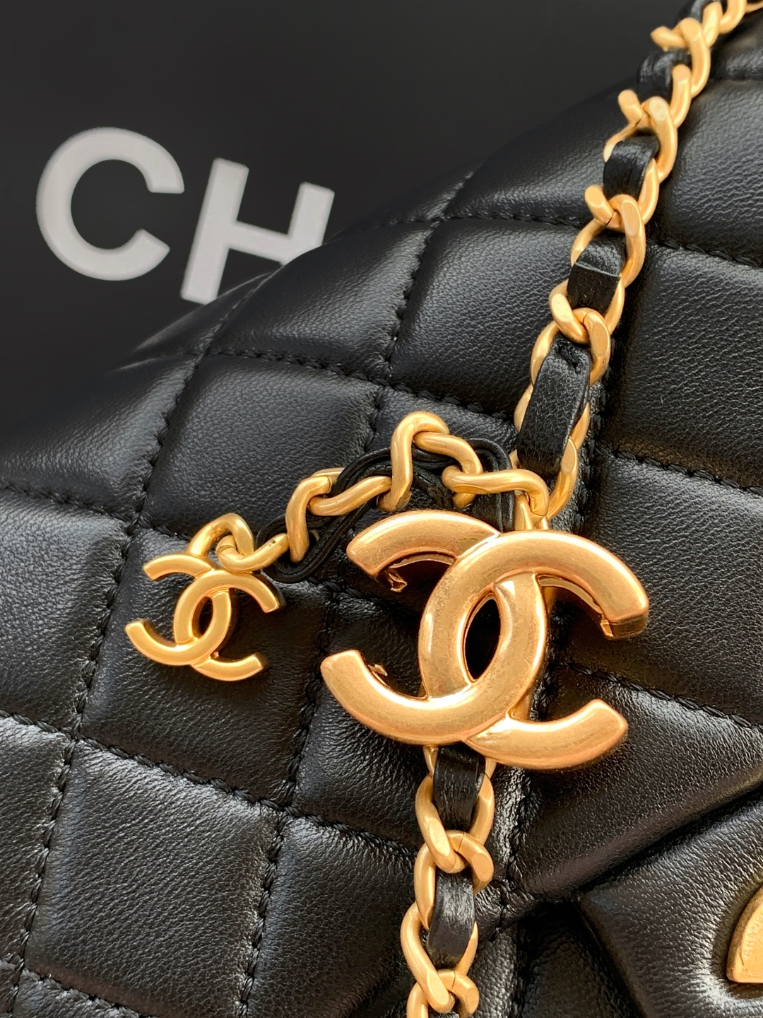 CHANEL Mini Flap Bag AS5758 - Image 19