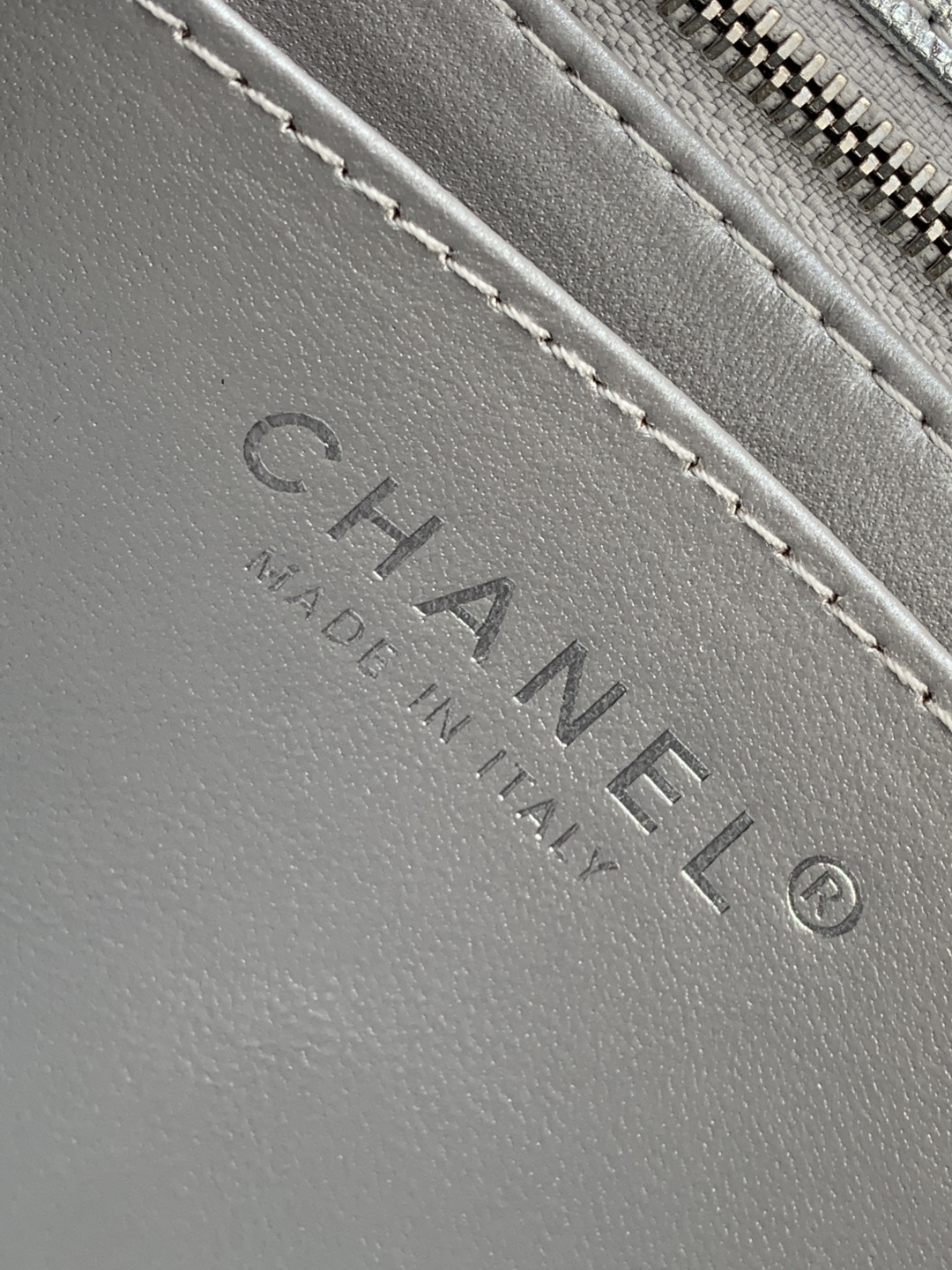 CHANEL Mini Flap Bag AS5758 - Image 40