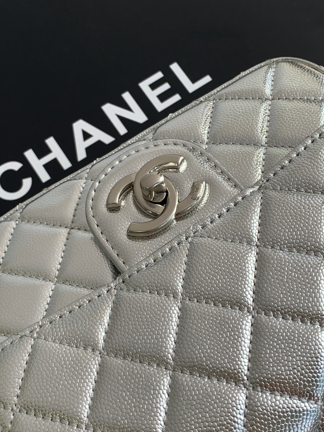 CHANEL Mini Flap Bag AS5758 - Image 38